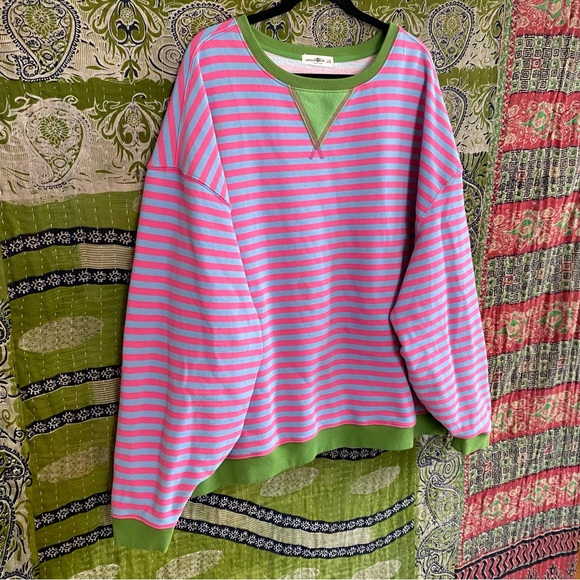 NWOT Natural Life Taffy Twist Oversized Striped Crewneck Size Large/ Extra Large - Picture 7 of 14